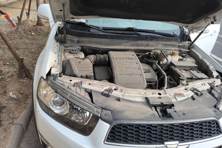 Used Chevrolet Captiva 2014 2.4L 4x4 Flagship Edition 7 Seats Engine Bay Right