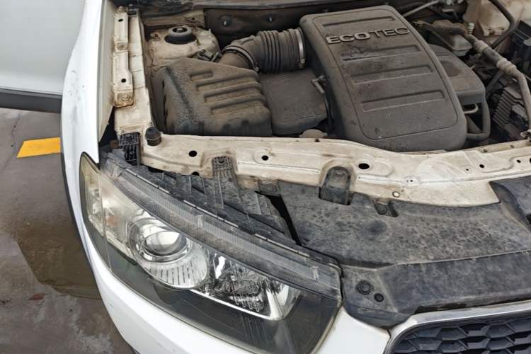 Used Chevrolet Captiva 2014 2.4L 4x4 Flagship Edition 7 Seats Engine Bay Right