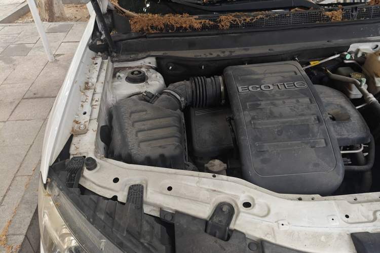 Used Chevrolet Captiva 2014 2.4L 4x4 Flagship Edition 7 Seats Engine Bay Right