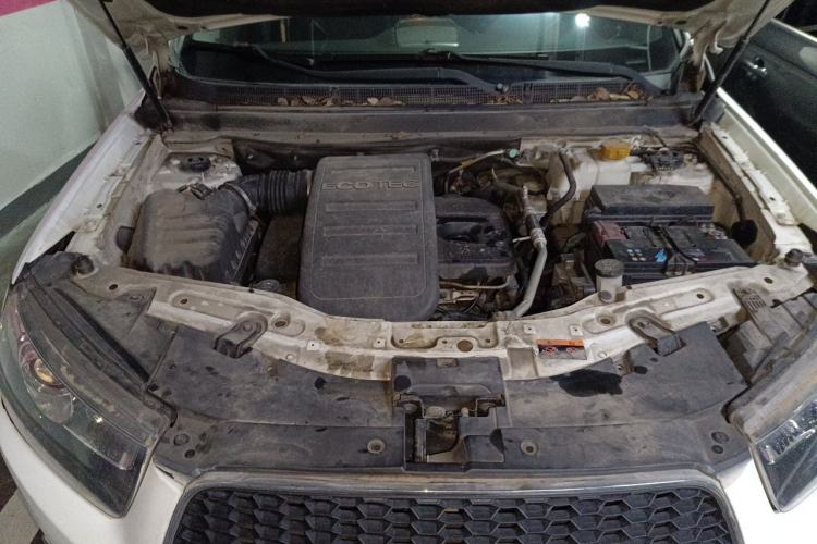 Used Chevrolet Captiva 2014 2.4L 4x4 Flagship Edition 7 Seats Engine Bay