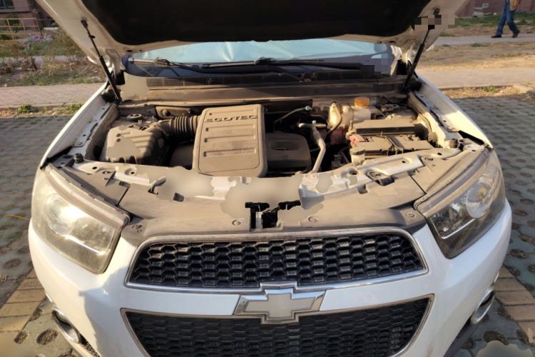 Used Chevrolet Captiva 2014 2.4L Two-Wheel Drive City Edition 5 Seats Engine Bay