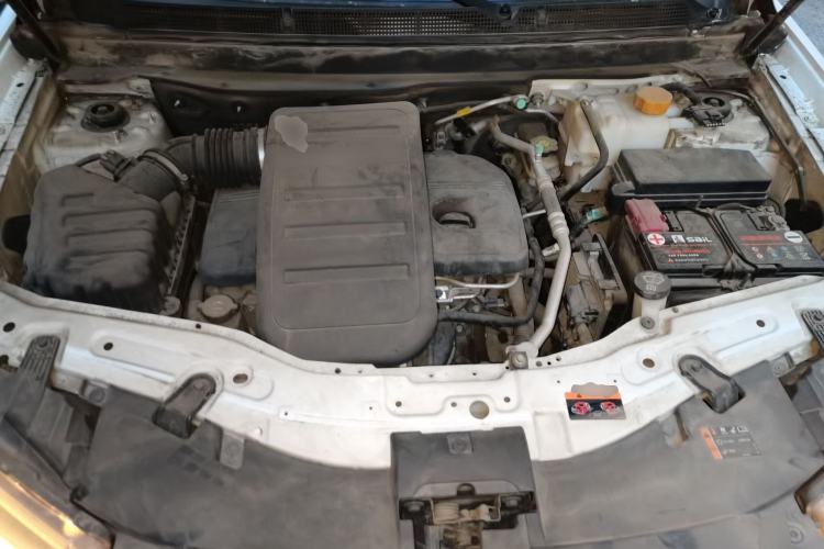 Used Chevrolet Captiva 2014 2.4L 4x4 Flagship Edition 7 Seats Engine Bay