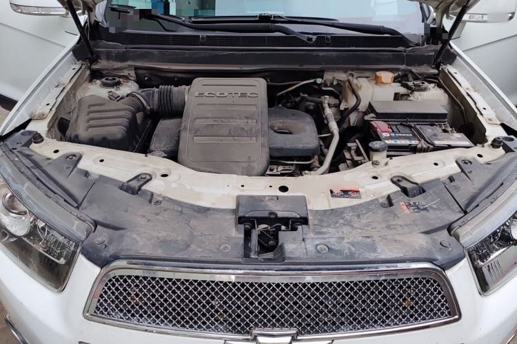 Used Chevrolet Captiva 2014 2.4L 4x4 Flagship Edition 7 Seats Engine Bay