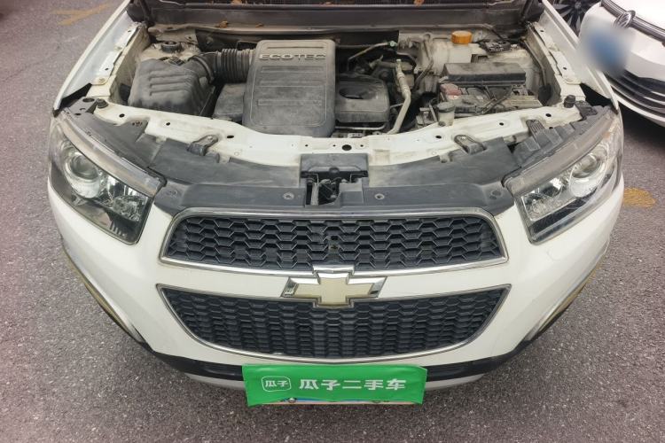 Used Chevrolet Captiva 2014 2.4L Two-Wheel Drive Urban Version 7 Seats Engine Bay