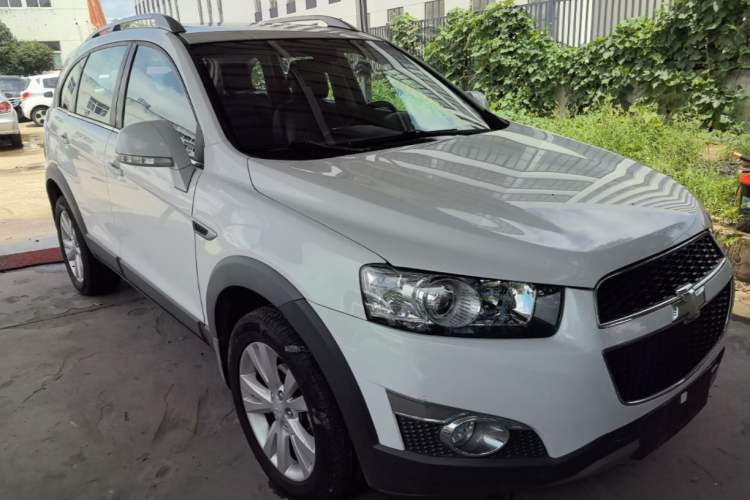 Used Chevrolet Captiva 2014 2.4L 4x4 Flagship Edition 7 Seats Exterior 1
