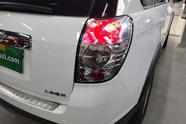 Used Chevrolet Captiva 2014 2.4L Two-Wheel Drive City Edition 5 Seats Exterior 3
