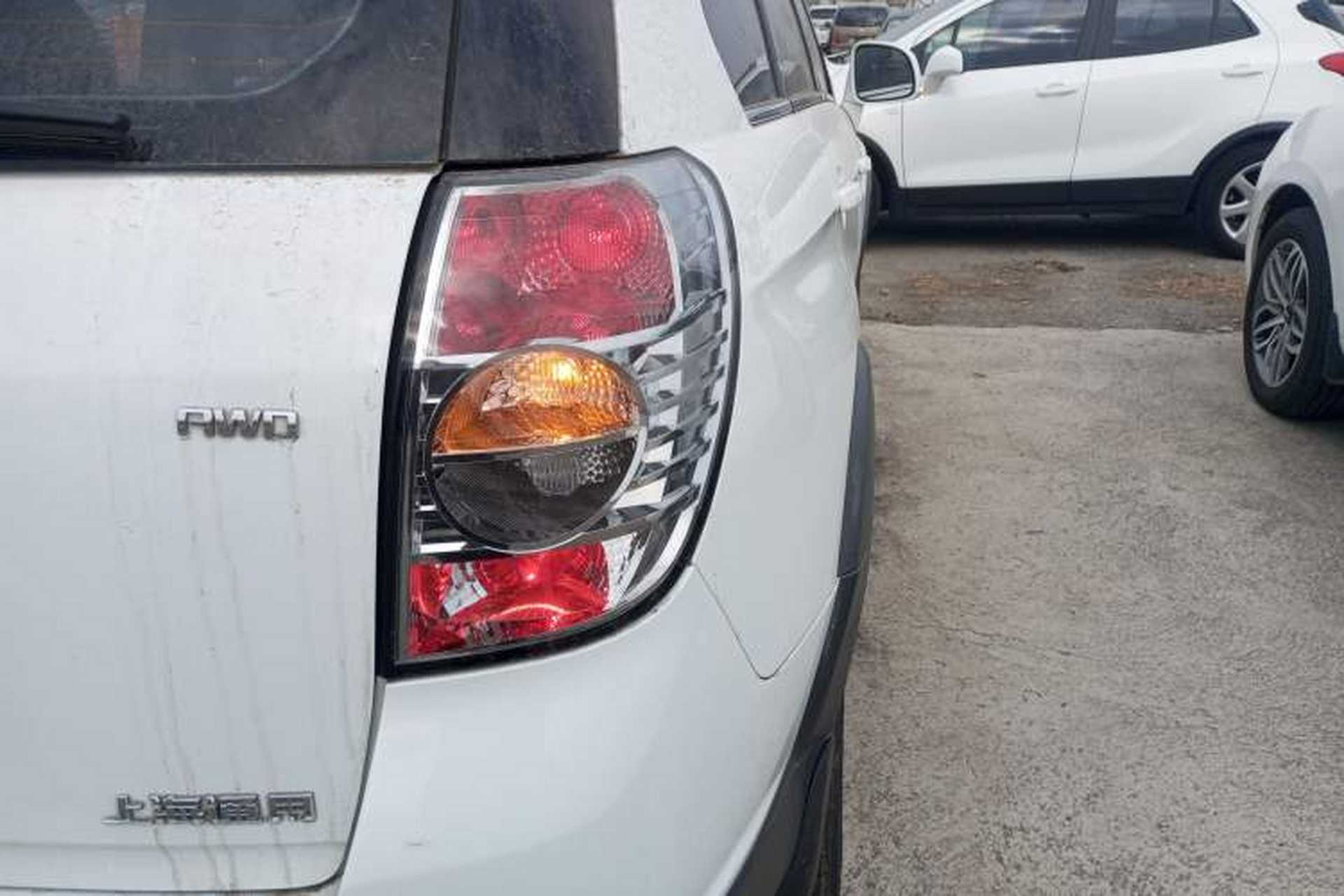 Used Chevrolet Captiva 2014 2.4L 4x4 Flagship Edition 7 Seats Exterior 3