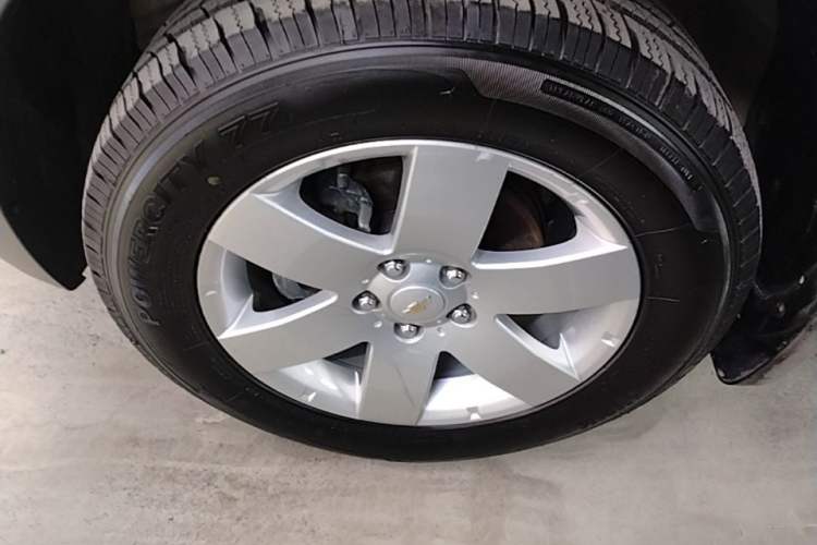 Used Chevrolet Captiva 2014 2.4L Two-Wheel Drive City Edition 5 Seats Exterior 4