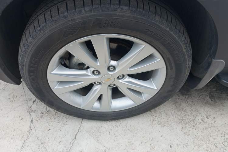 Used Chevrolet Captiva 2014 2.4L 4x4 Flagship Edition 7 Seats Exterior 4