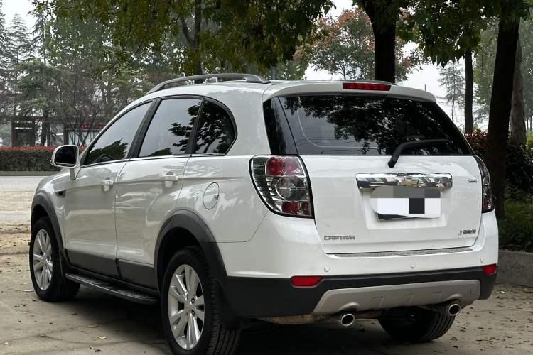 Used Chevrolet Captiva 2014 2.4L 4x4 Flagship Edition 7 Seats Exterior 5