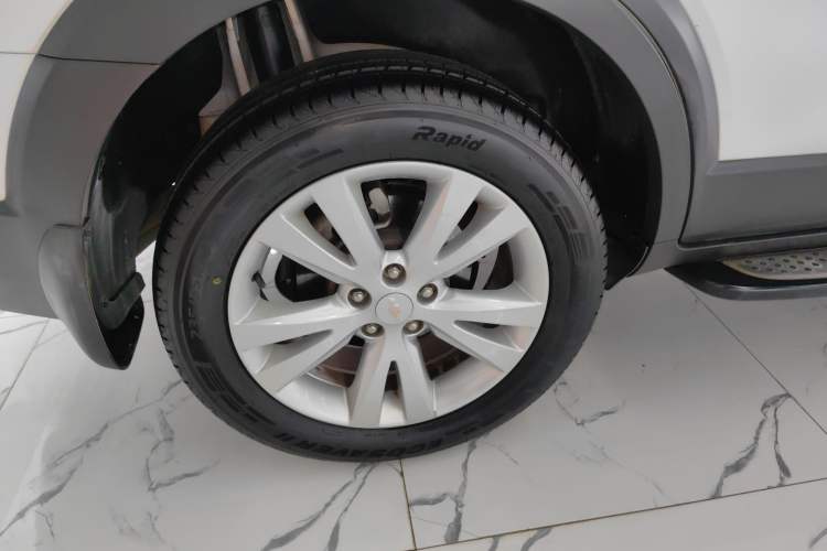 Used Chevrolet Captiva 2014 2.4L 4x4 Flagship Edition 7 Seats Exterior 5