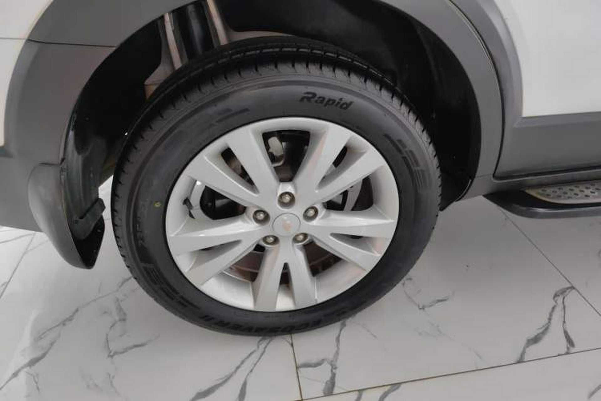 Used Chevrolet Captiva 2014 2.4L 4x4 Flagship Edition 7 Seats Exterior 5