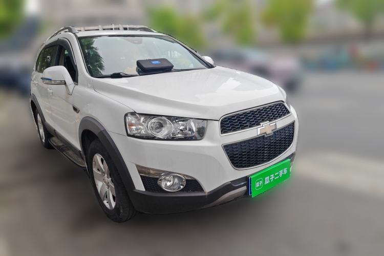 Used Chevrolet Captiva 2014 2.4L 4x4 Luxury Edition 5 Seats Front Right 45 Deg