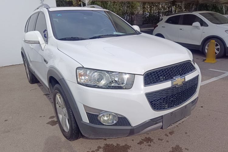 Used Chevrolet Captiva 2014 2.4L Two-Wheel Drive City Edition 5 Seats Front Right 45 Deg