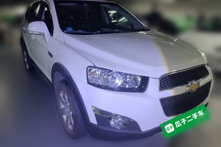 Used Chevrolet Captiva 2014 2.4L Two-Wheel Drive Urban Version 7 Seats Front Right 45 Deg