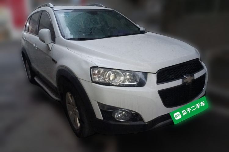 Used Chevrolet Captiva 2014 2.4L Two-Wheel Drive Urban Version 7 Seats Front Right 45 Deg