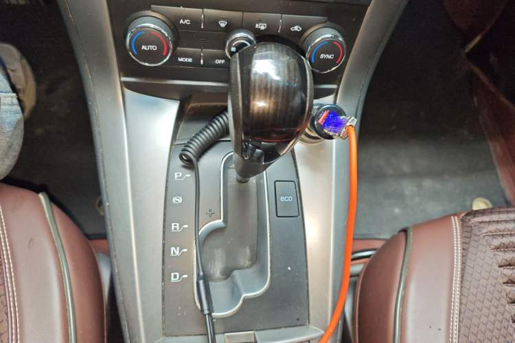 Used Chevrolet Captiva 2014 2.4L 4x4 Flagship Edition 7 Seats Gear Lever