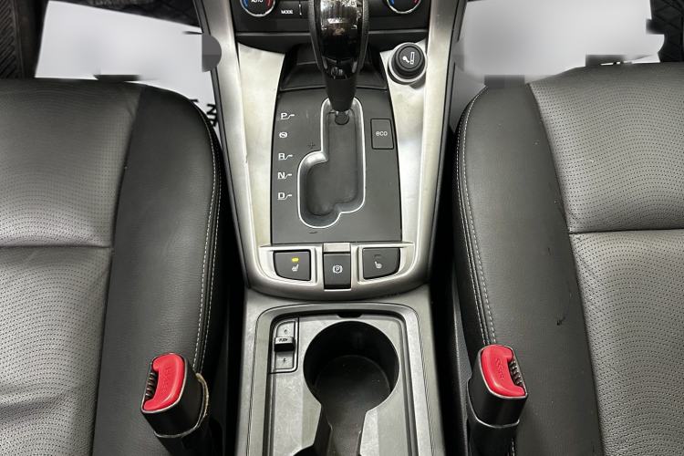 Used Chevrolet Captiva 2014 2.4L 4x4 Flagship Edition 7 Seats Gear Lever