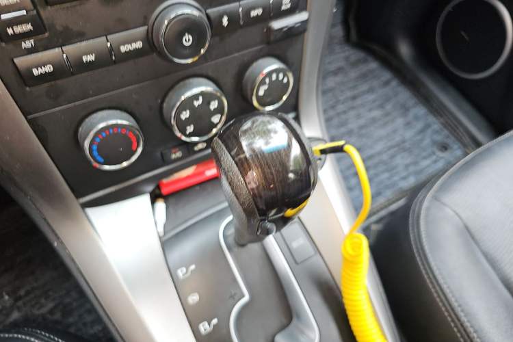 Used Chevrolet Captiva 2014 2.4L Two-Wheel Drive Urban Version 7 Seats Gear Lever