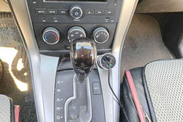 Used Chevrolet Captiva 2014 2.4L Two-Wheel Drive Urban Version 7 Seats Gear Lever