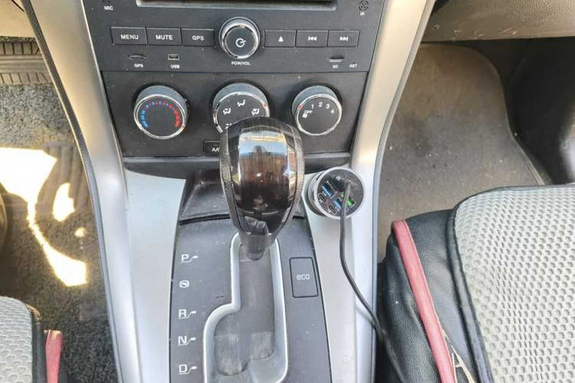 Used Chevrolet Captiva 2014 2.4L Two-Wheel Drive Urban Version 7 Seats Gear Lever