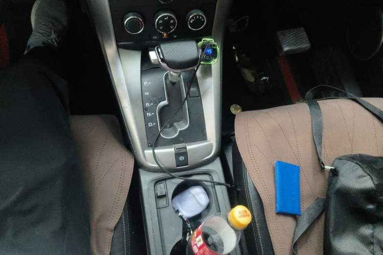 Used Chevrolet Captiva 2014 2.4L Two-Wheel Drive Urban Version 7 Seats Gear Lever