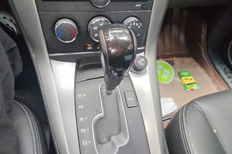 Used Chevrolet Captiva 2014 2.4L Two-Wheel Drive Urban Version 7 Seats Gear Lever