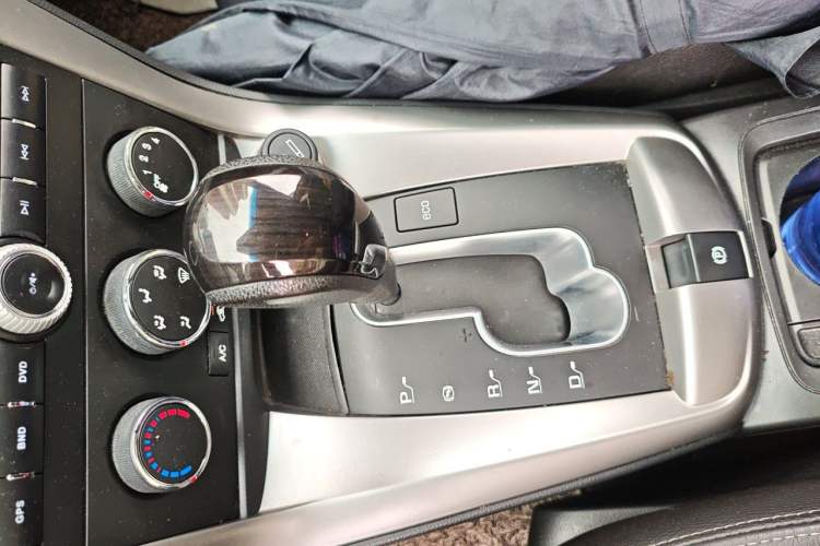 Used Chevrolet Captiva 2014 2.4L Two-Wheel Drive Urban Version 7 Seats Gear Lever