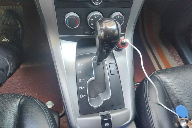 Used Chevrolet Captiva 2014 2.4L Two-Wheel Drive Urban Version 7 Seats Gear Lever