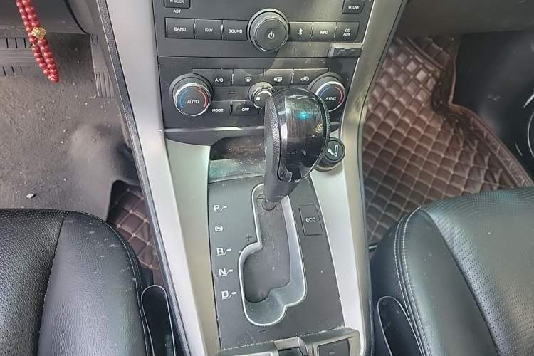 Used Chevrolet Captiva 2014 2.4L 4x4 Flagship Edition 7 Seats Gear Lever