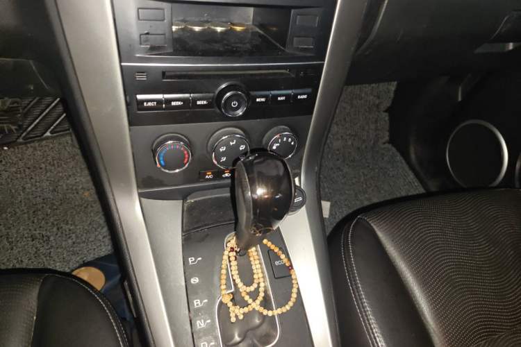 Used Chevrolet Captiva 2014 2.4L Two-Wheel Drive Urban Version 7 Seats Gear Lever
