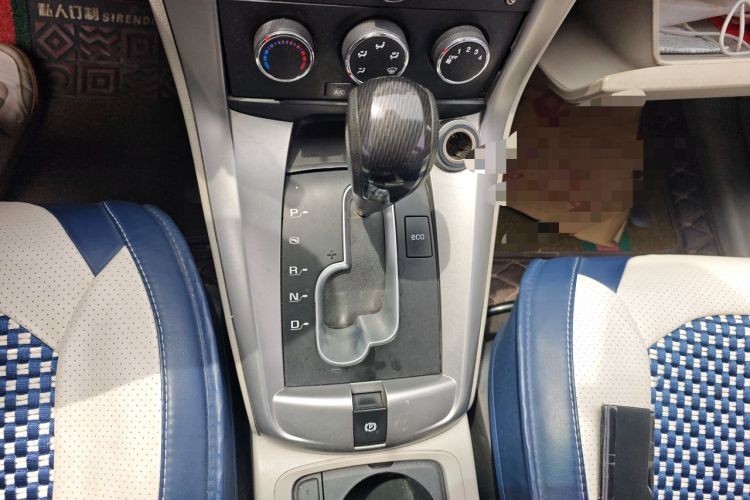 Used Chevrolet Captiva 2014 2.4L Two-Wheel Drive City Edition 5 Seats Gear Lever