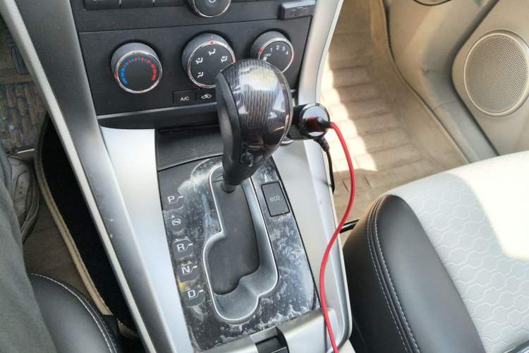 Used Chevrolet Captiva 2014 2.4L Two-Wheel Drive City Edition 5 Seats Gear Lever