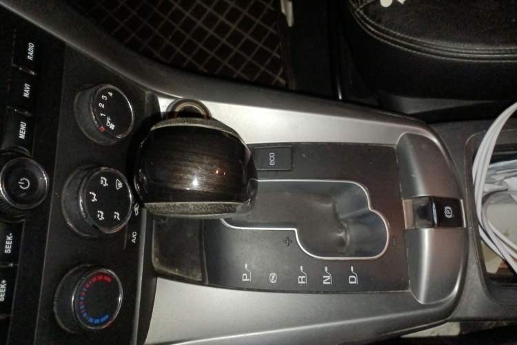 Used Chevrolet Captiva 2014 2.4L Two-Wheel Drive Urban Version 7 Seats Gear Lever