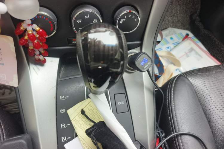 Used Chevrolet Captiva 2014 2.4L Two-Wheel Drive Urban Version 7 Seats Gear Lever