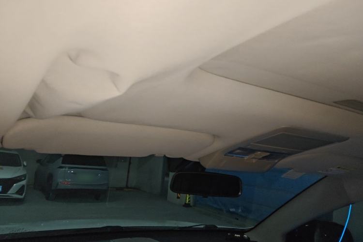 Used Chevrolet Captiva 2014 2.4L Two-Wheel Drive Urban Version 7 Seats Headliner
