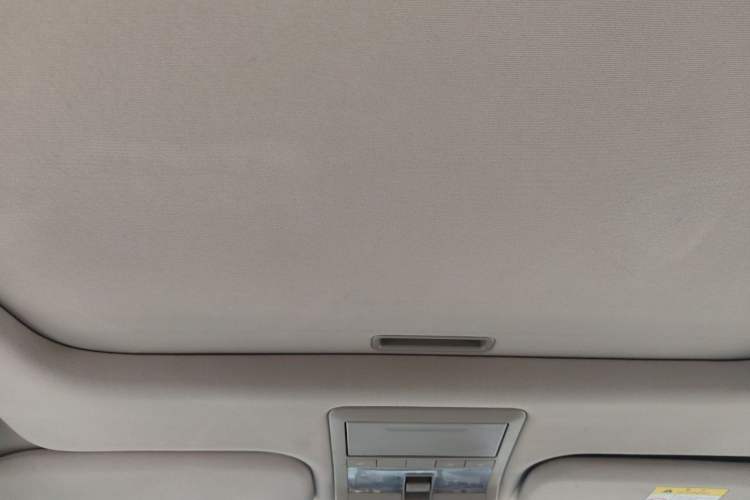 Used Chevrolet Captiva 2014 2.4L 4x4 Luxury Edition 5 Seats Headliner