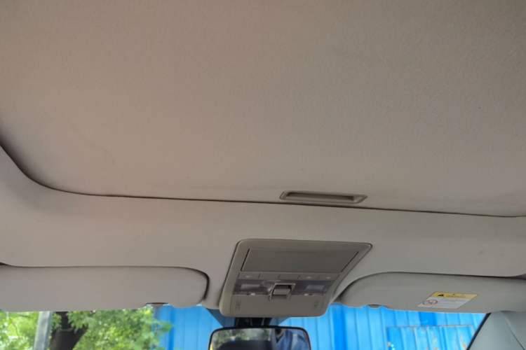 Used Chevrolet Captiva 2014 2.4L 4x4 Flagship Edition 7 Seats Headliner