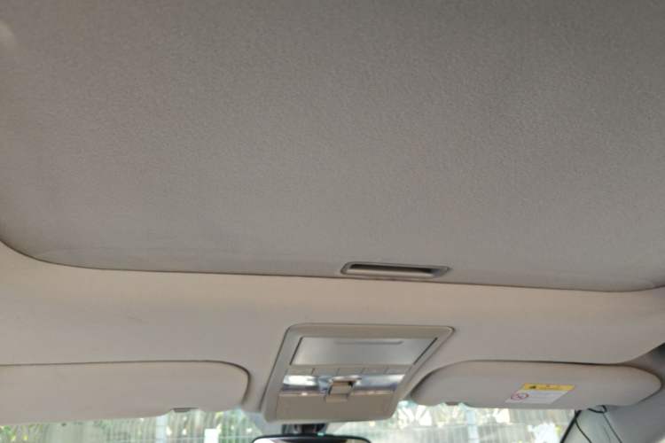 Used Chevrolet Captiva 2014 2.4L Two-Wheel Drive Urban Version 7 Seats Headliner
