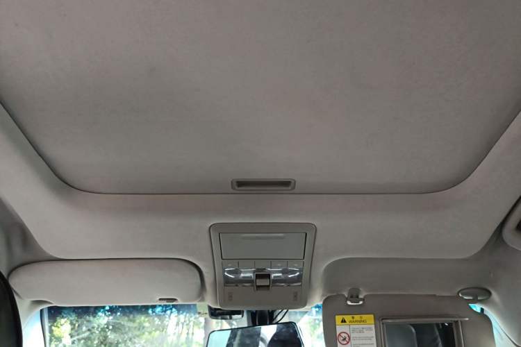 Used Chevrolet Captiva 2014 2.4L 4x4 Flagship Edition 7 Seats Headliner