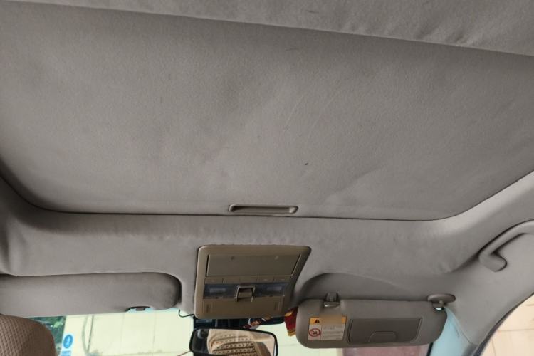 Used Chevrolet Captiva 2014 2.4L Two-Wheel Drive Urban Version 7 Seats Headliner
