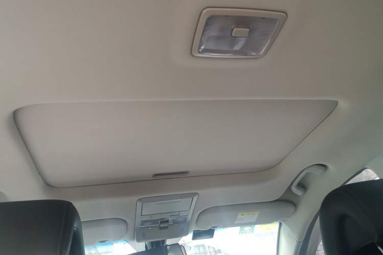 Used Chevrolet Captiva 2014 2.4L 4x4 Flagship Edition 7 Seats Headliner