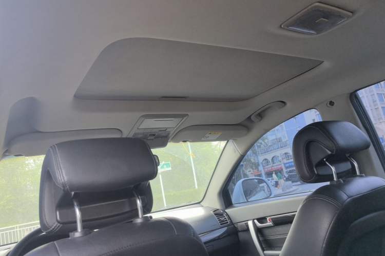 Used Chevrolet Captiva 2014 2.4L 4x4 Flagship Edition 7 Seats Headliner