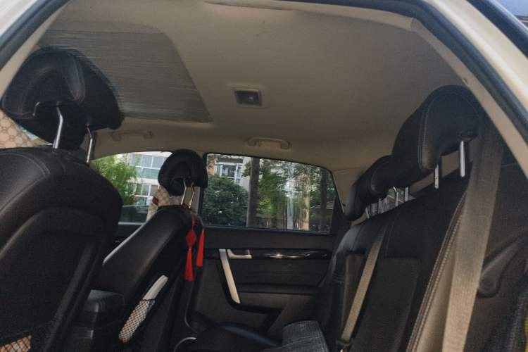 Used Chevrolet Captiva 2014 2.4L 4x4 Flagship Edition 7 Seats Headliner