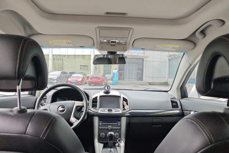 Used Chevrolet Captiva 2014 2.4L Two-Wheel Drive Urban Version 7 Seats Headliner