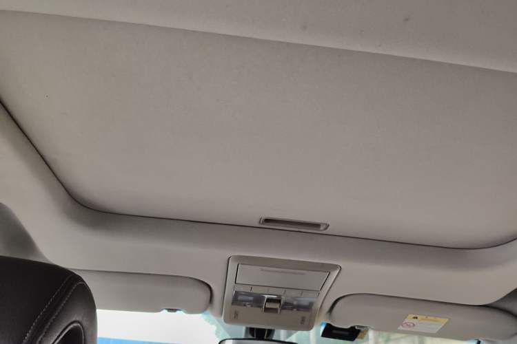 Used Chevrolet Captiva 2014 2.4L 4x4 Flagship Edition 7 Seats Headliner