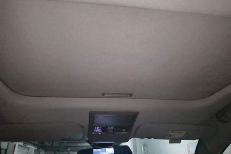 Used Chevrolet Captiva 2014 2.4L Two-Wheel Drive Urban Version 7 Seats Headliner
