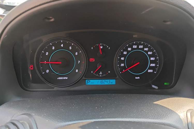 Used Chevrolet Captiva 2014 2.4L Two-Wheel Drive Urban Version 7 Seats Instrument Cluster