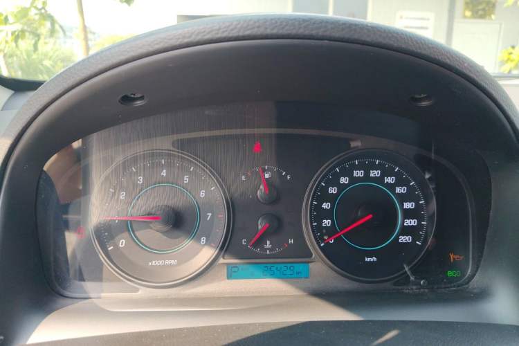 Used Chevrolet Captiva 2014 2.4L 4x4 Luxury Edition 5 Seats Instrument Cluster