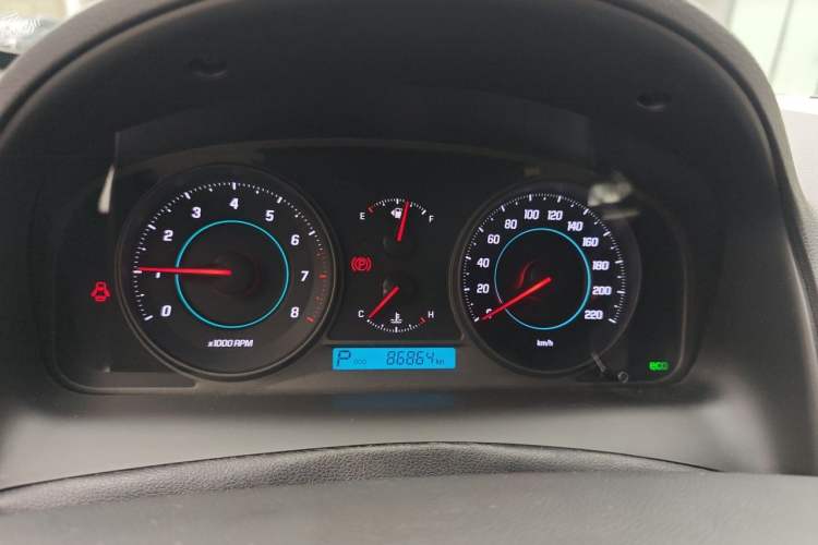 Used Chevrolet Captiva 2014 2.4L Two-Wheel Drive Urban Version 7 Seats Instrument Cluster